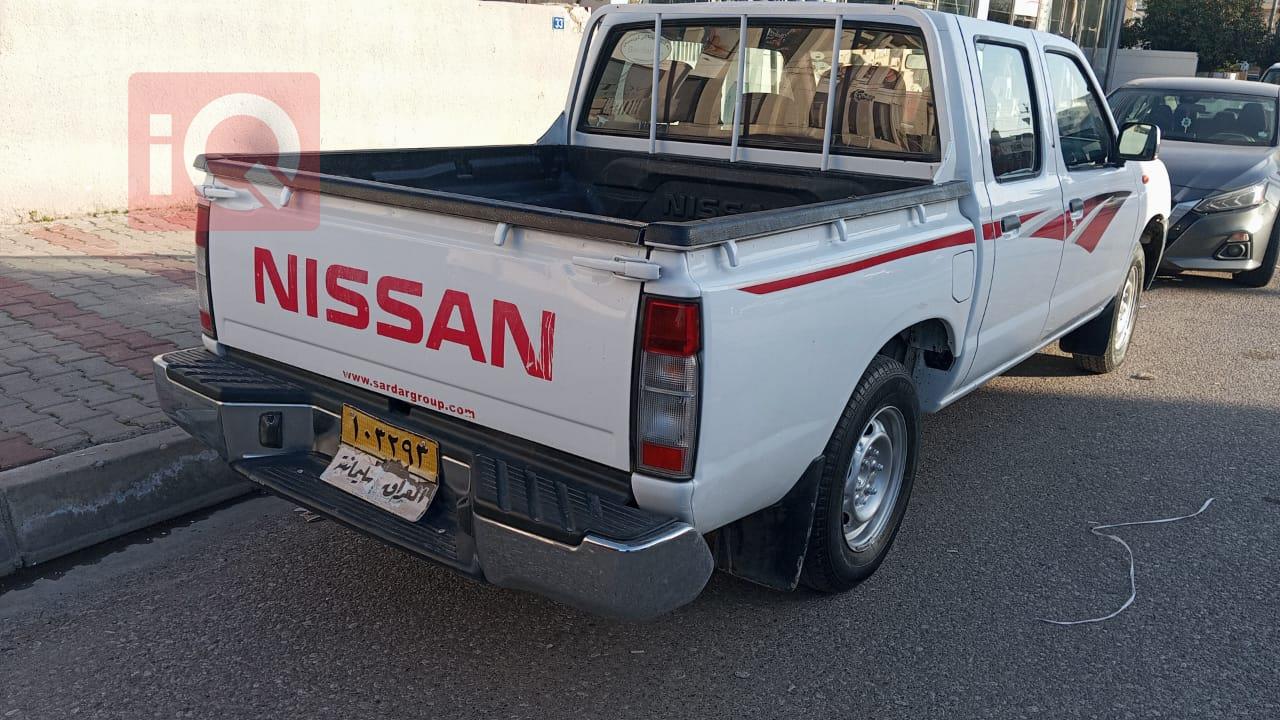 نيسان بيك اب